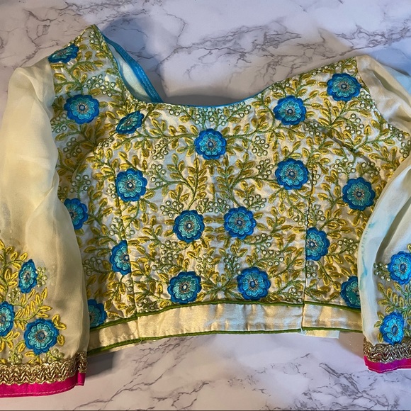 Floral 32 size Saree Set - Picture 14 of 16